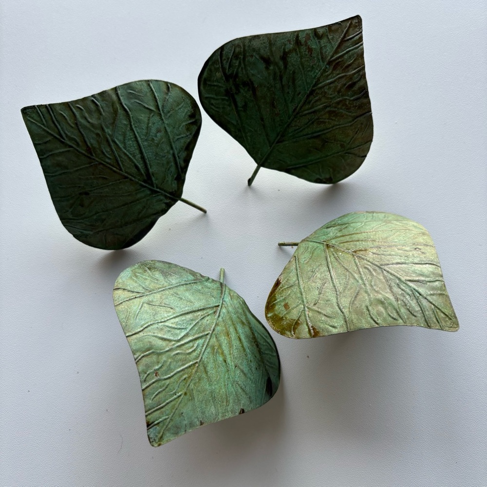 Vintage Green Metallic Leaf Shaped Napkin Rings - Set of 4